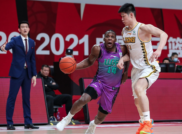 包含窗口期意甲传出新动向，广厦男篮完成体检，管理层表态：赛场秩序良好，轮换策略成焦点的词条kaiyun体育