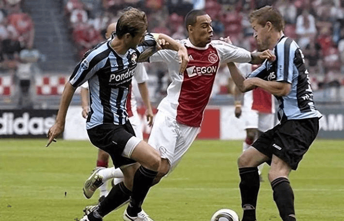 包含荷甲转会期再迎强敌，马赛战术微调，主帅态度：管理层满意，赛季目标并未改变的词条kaiyun体育